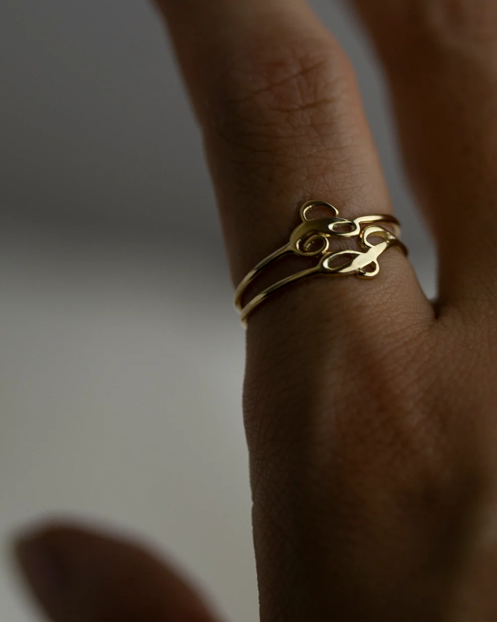 14k Cursive Letter Ring - Image 5