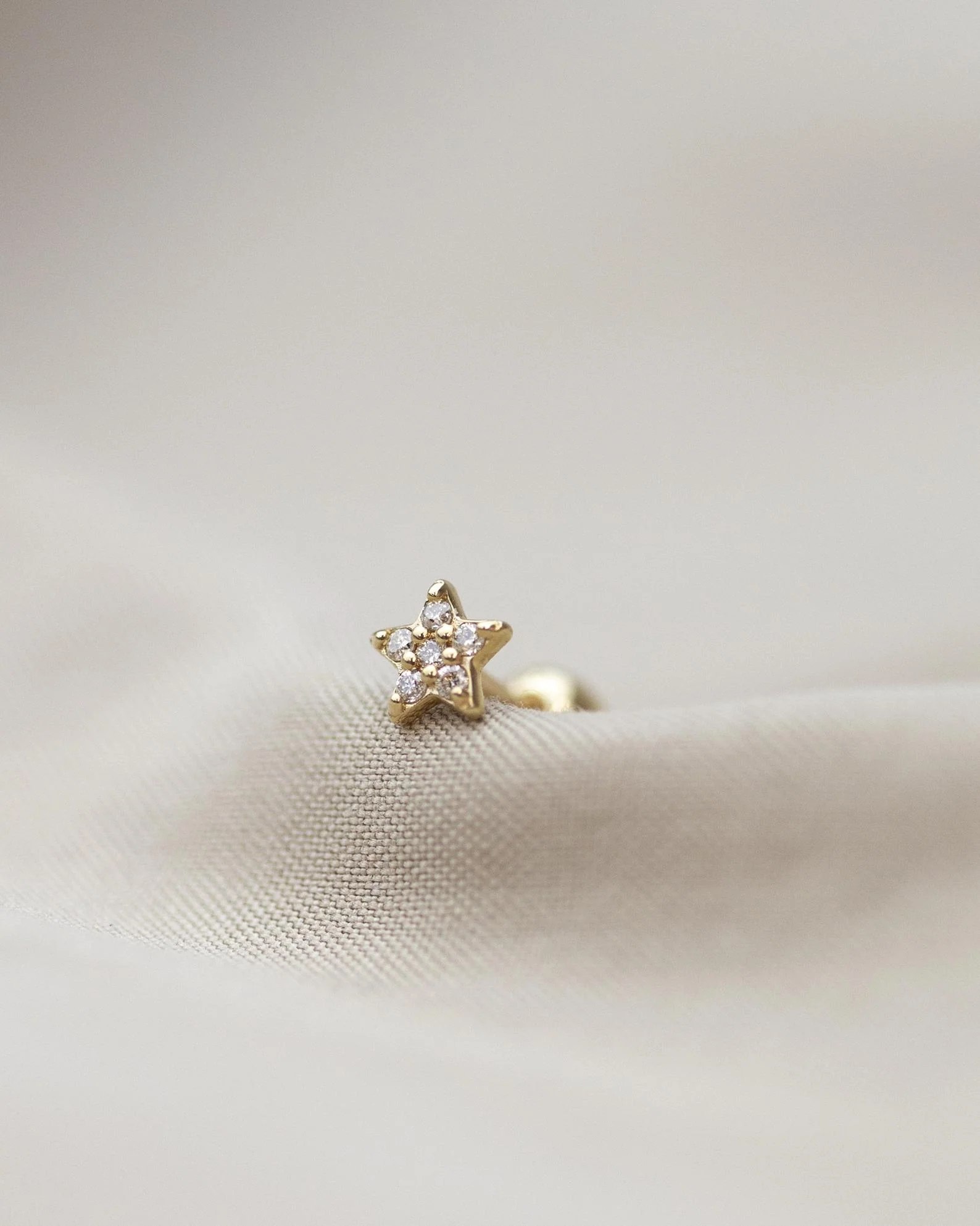 14k Mini Diamond Star Stud