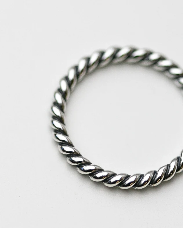 3.5 Twisted Ring - Image 3