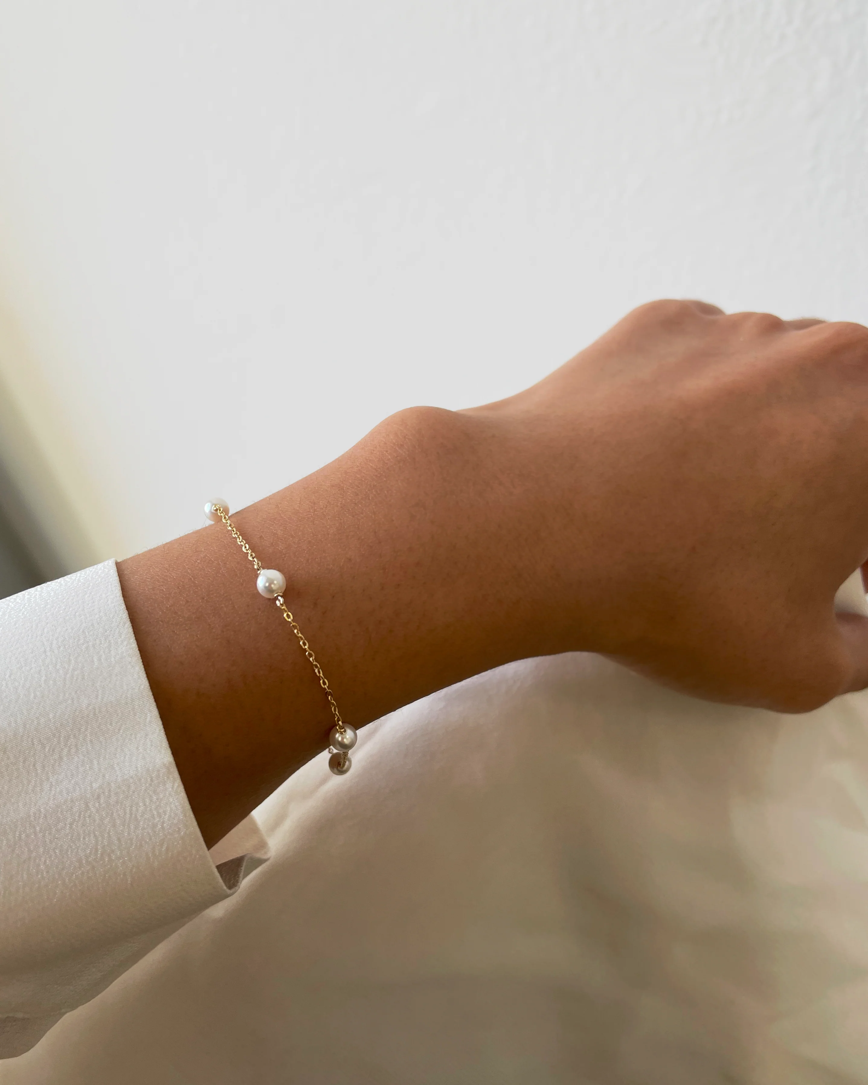 Dainty Pearl Bracelet - Image 5