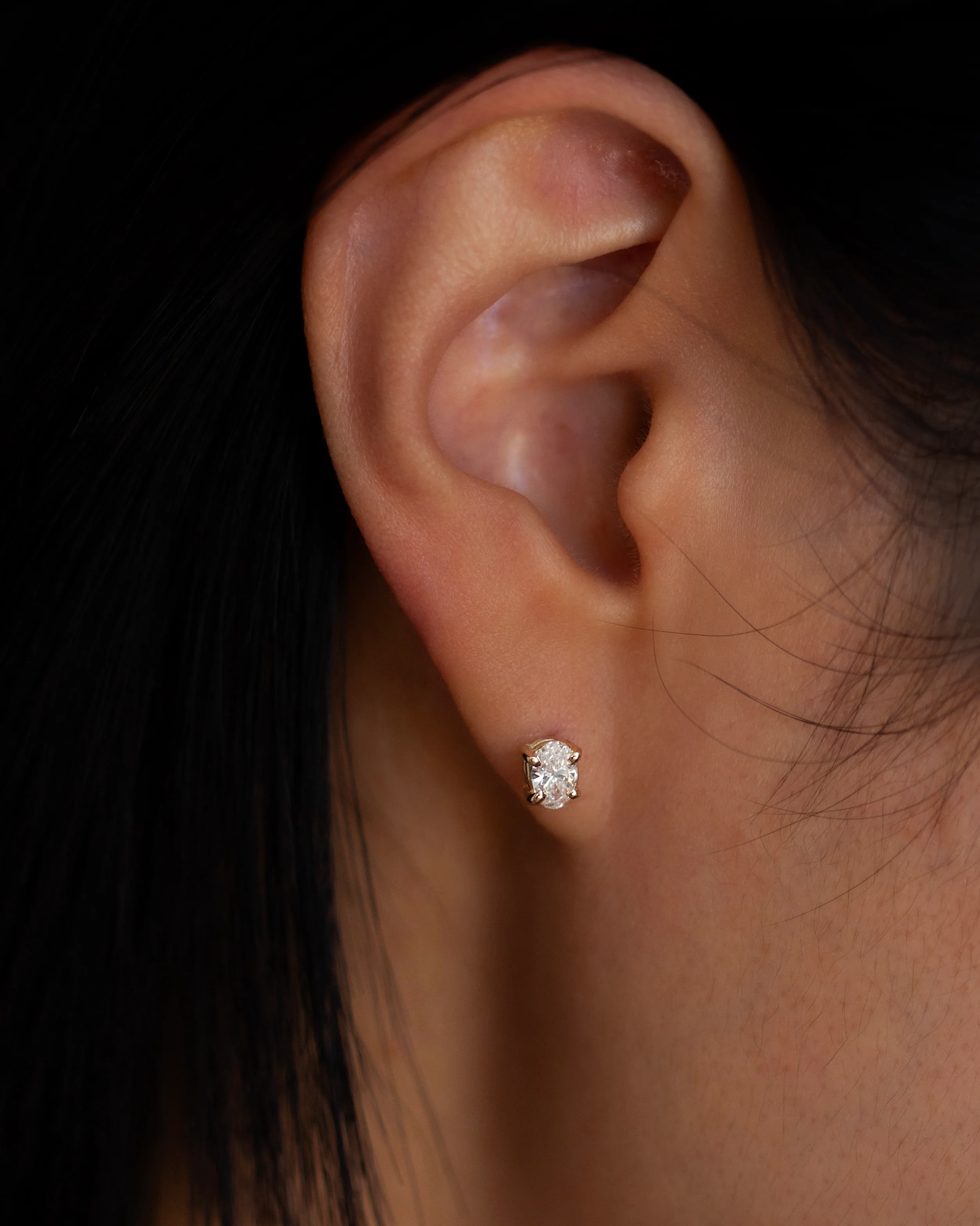 Diamond screw back earrings - Image 8