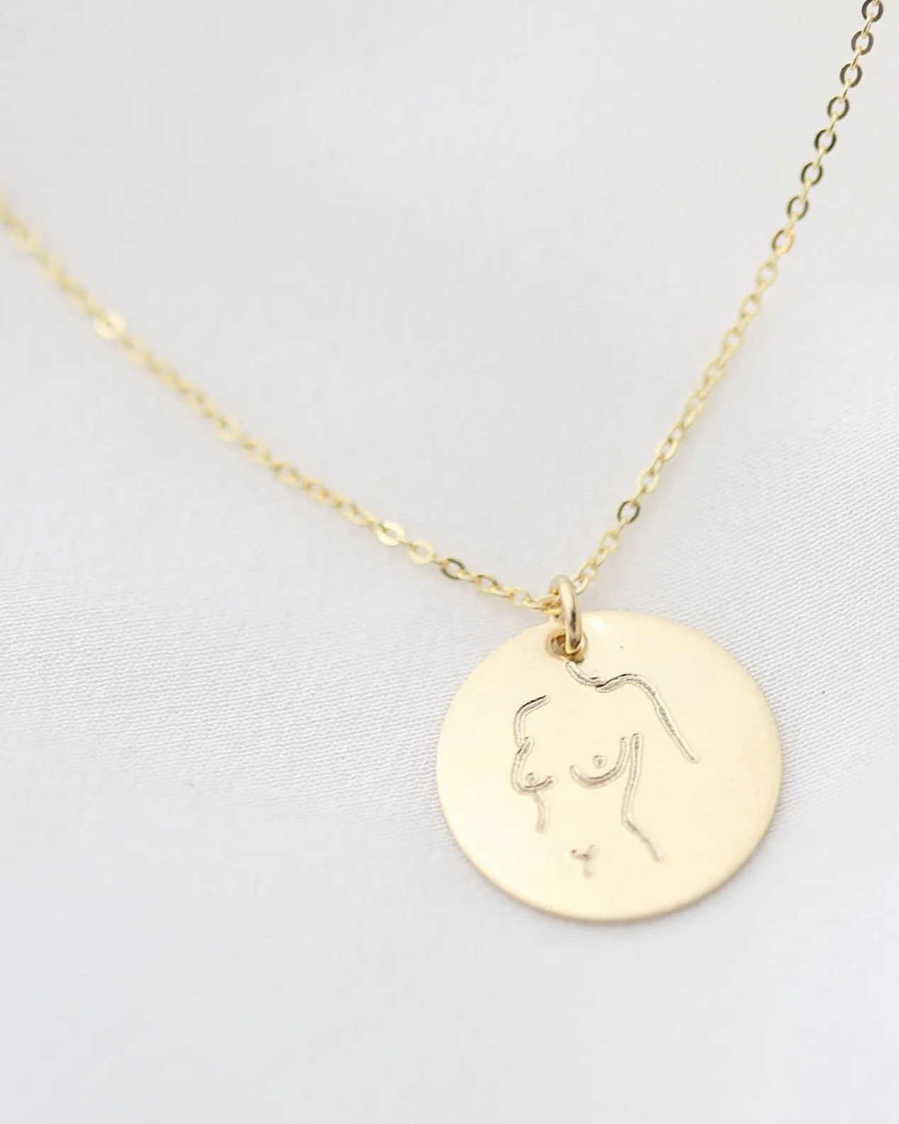 La Femme Necklace - Image 3