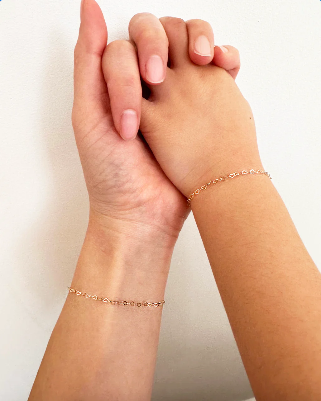 Mini Heart Link Chain Bracelet - Image 5