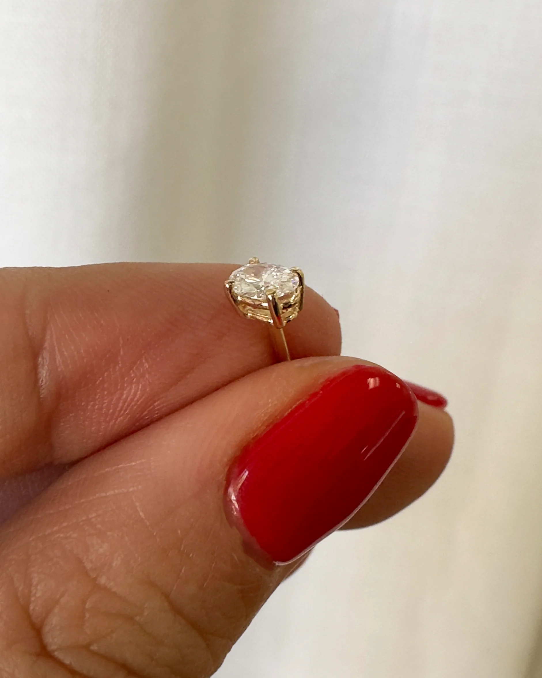 Oval Diamond Flat Back Earring - Image 4