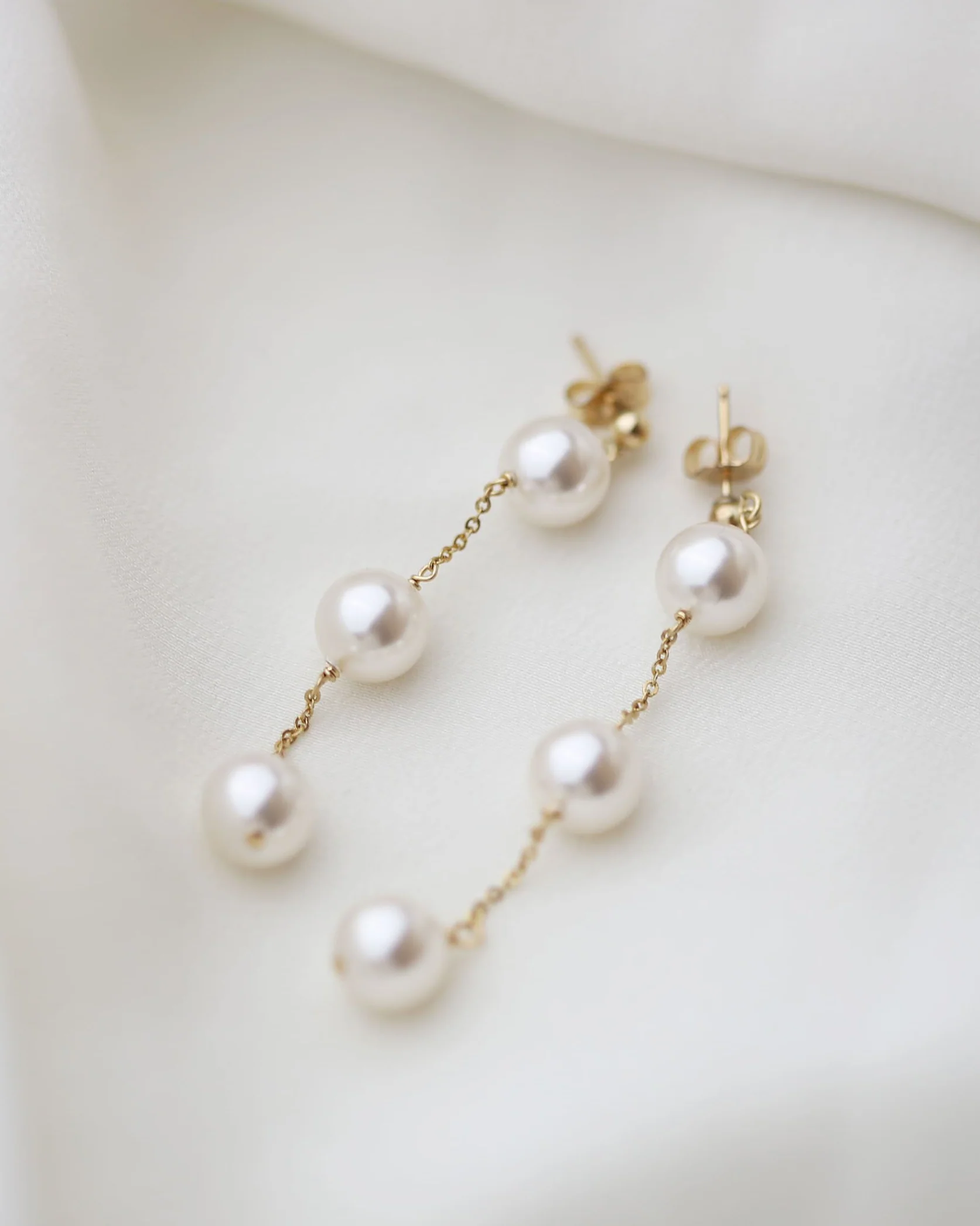 Pearl Drop Earrings - Image 4